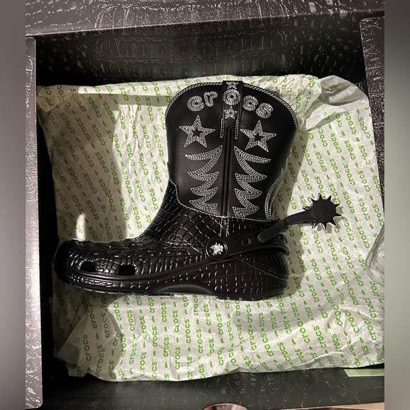 NEW in box Crocs cowboy boots with charms - Picture 3 of 10